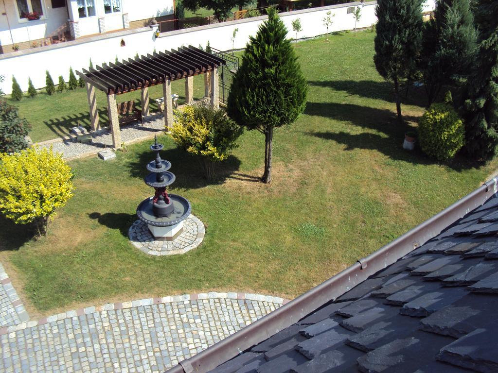Castle Kastiel Kotesova Apartment Ruang foto