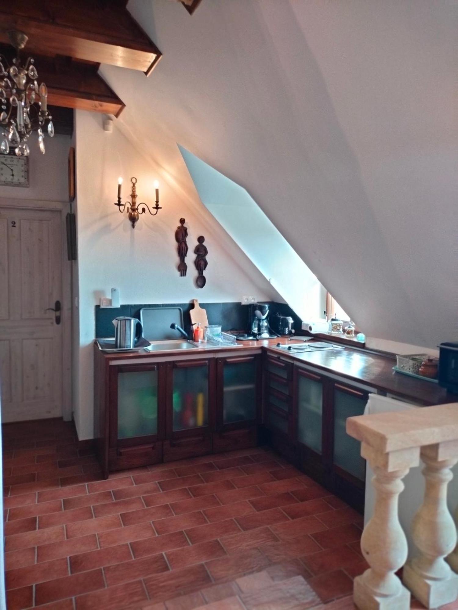 Castle Kastiel Kotesova Apartment Bagian luar foto