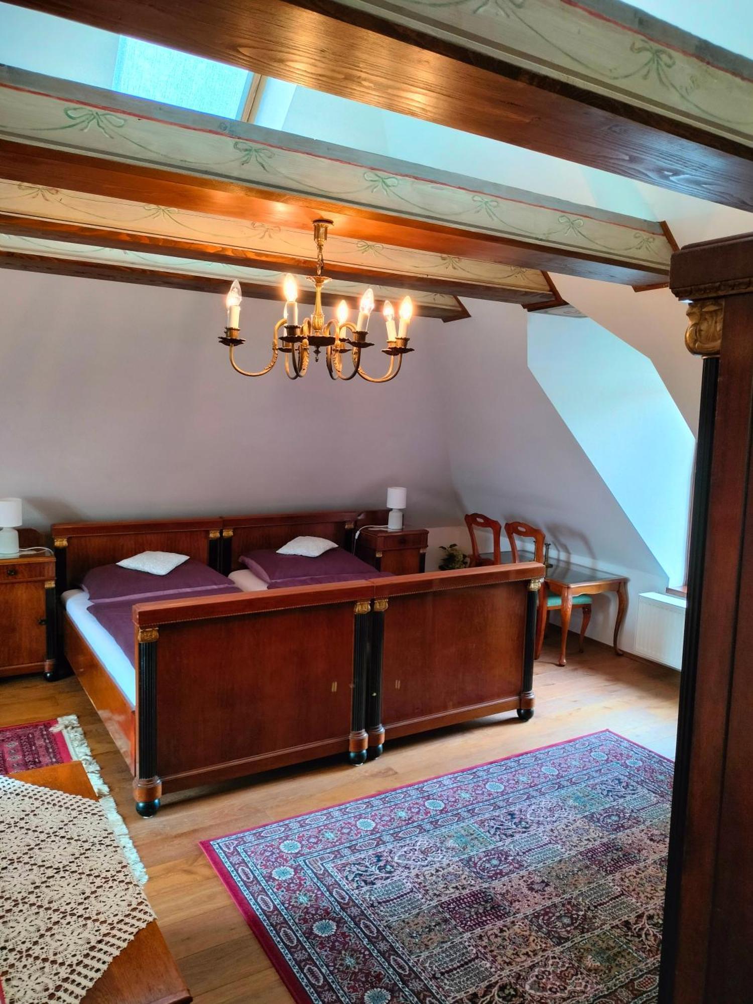Castle Kastiel Kotesova Apartment Bagian luar foto